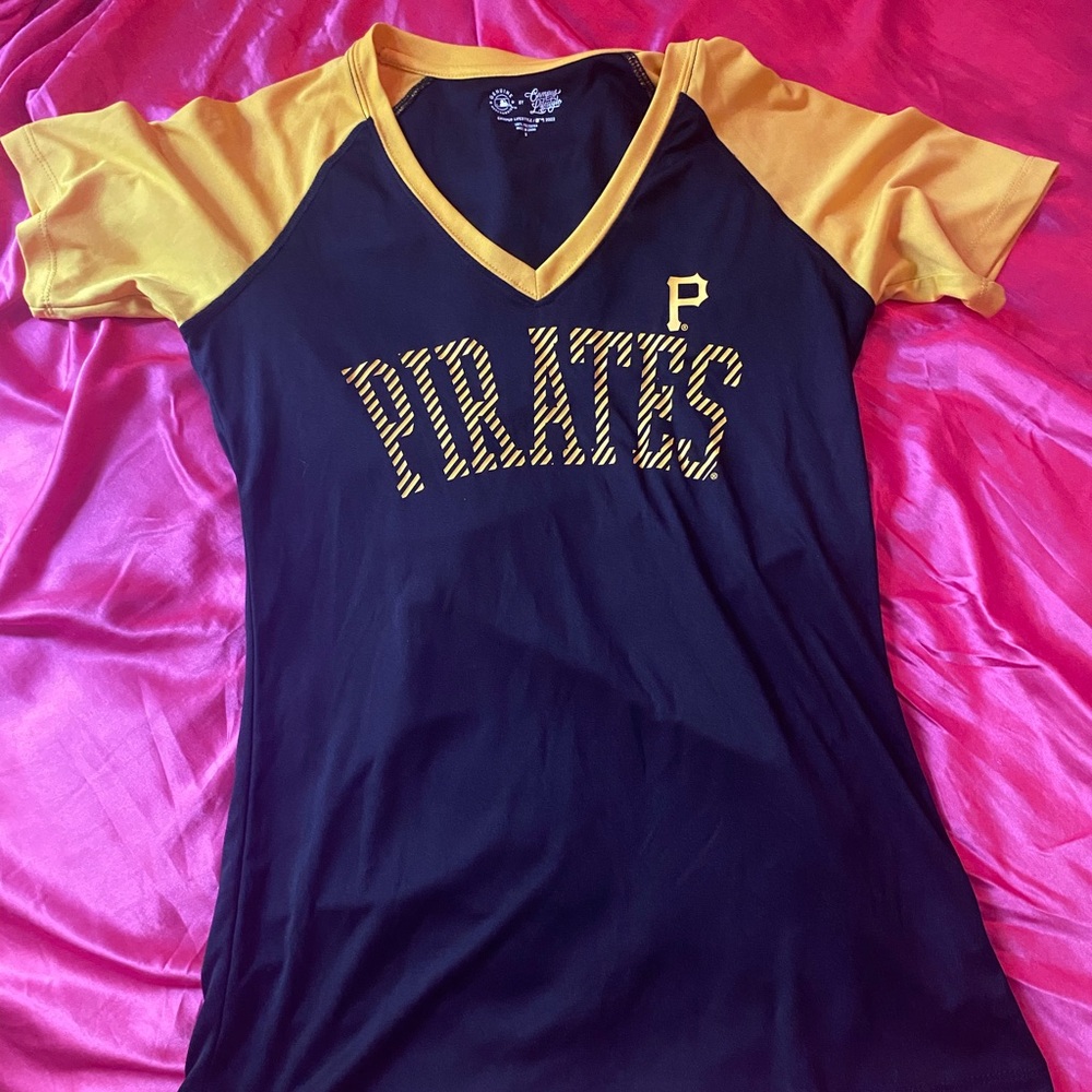 Pirates Women's Short Sleeve Tee - Black and Gold